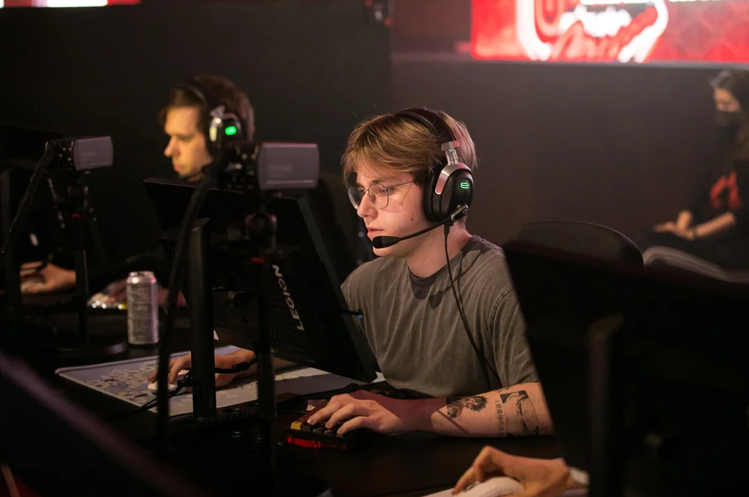 Hardecki покидает состав Aurora Apex в неожиданном ходе