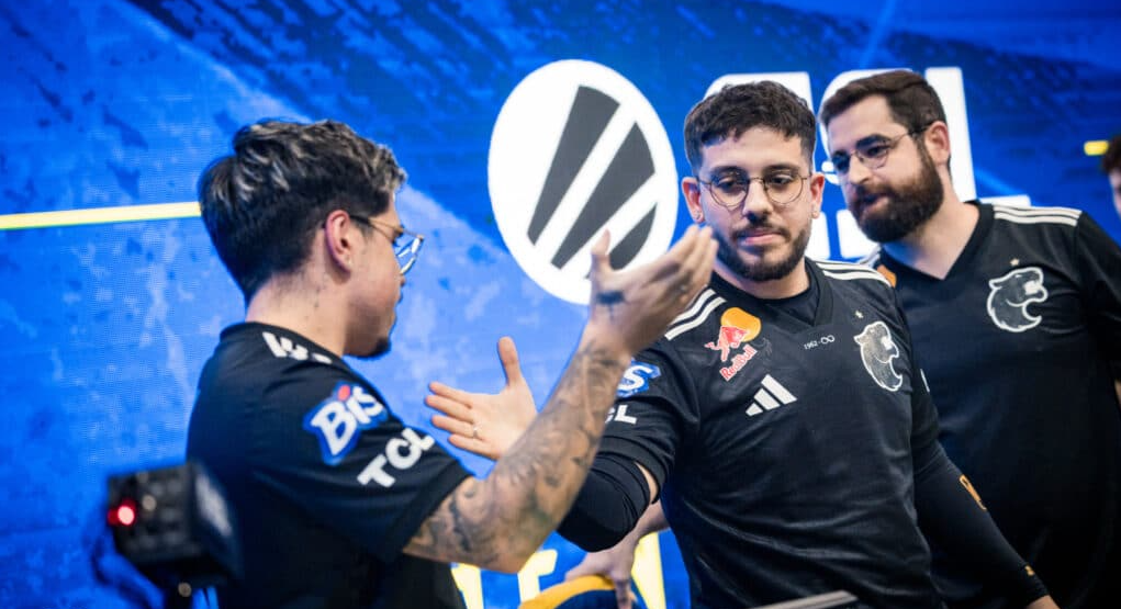 IEM Чэнду 2025: рекордные статистические данные турнира CS2, карты и рейтинги HLTV