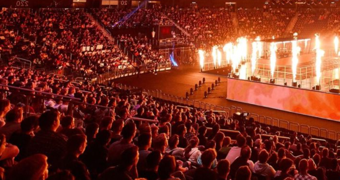 Объем призовых фондов Counter-Strike 2 на 2025 год: Анализ доходов от наклеекn